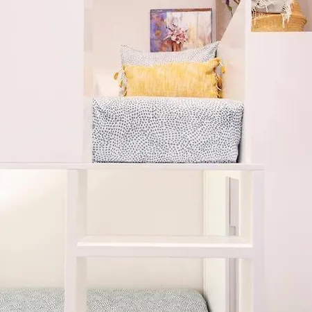 Precioso Apartamento Nuevo En Centro 6 Pax Wifi Apartment *