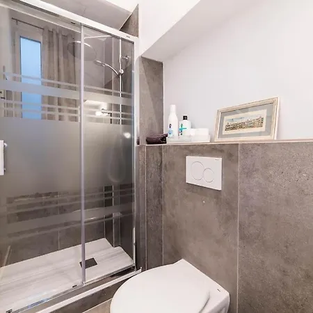 Precioso Apartamento Nuevo En Centro 6 Pax Wifi *