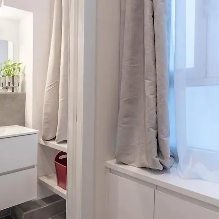 Precioso Apartamento Nuevo En Centro 6 Pax Wifi Apartment *
